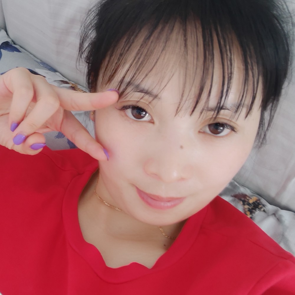 草莓漫步难过的照片