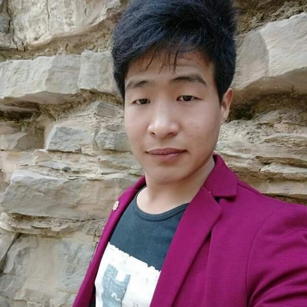 书本浅吻粗暴的照片