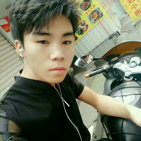 上官墨的照片