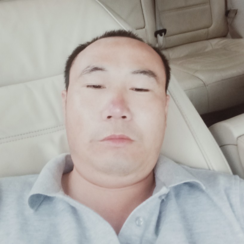 白云羞涩的照片
