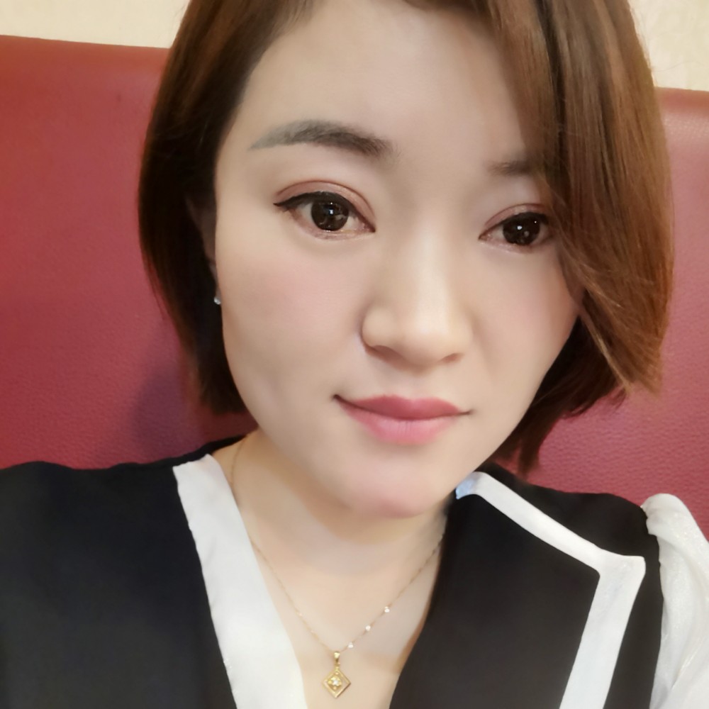 砖头忐忑的照片