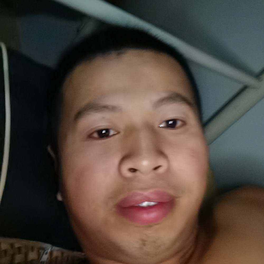 寡妇村爱上我的照片