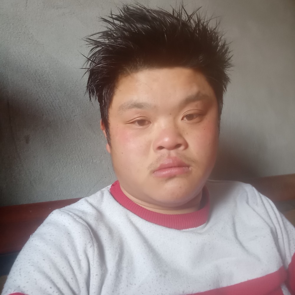 坚持上班。的照片