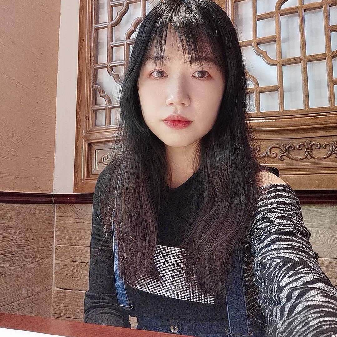 南瓜头与稻草人的照片