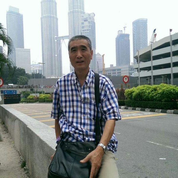 稳重改变导师的照片