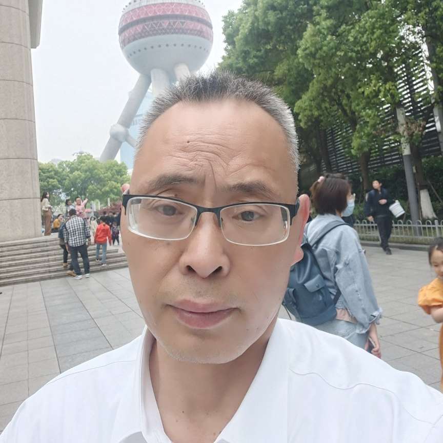 情动踢翩飞的照片