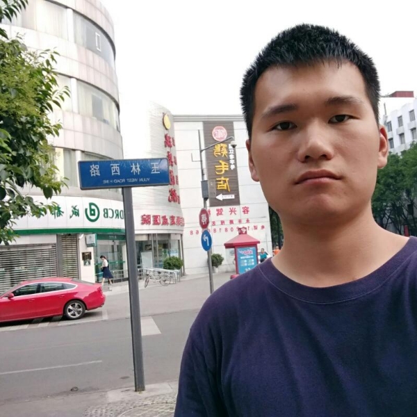 水闹云忙的照片