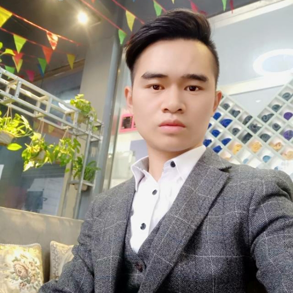 蚂蚁啃骨头的照片