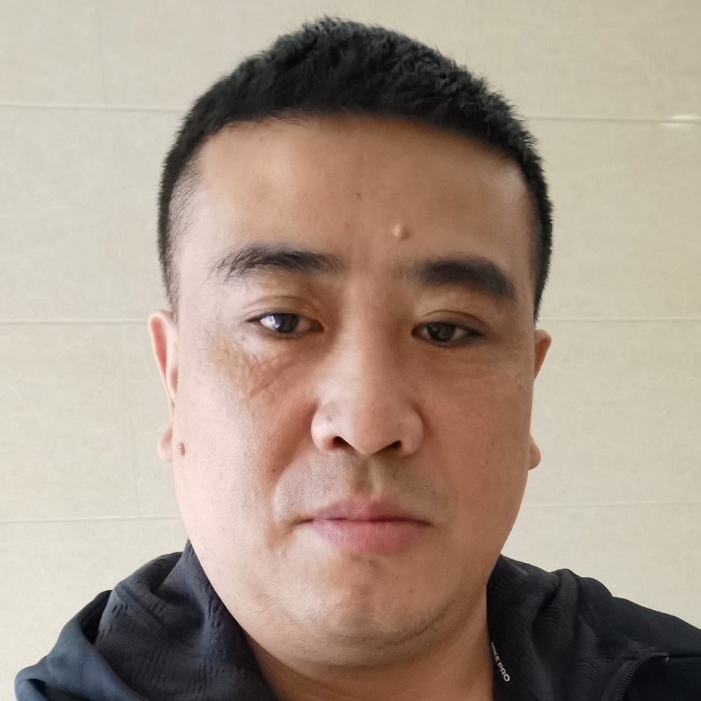 石头挽手虚幻的照片