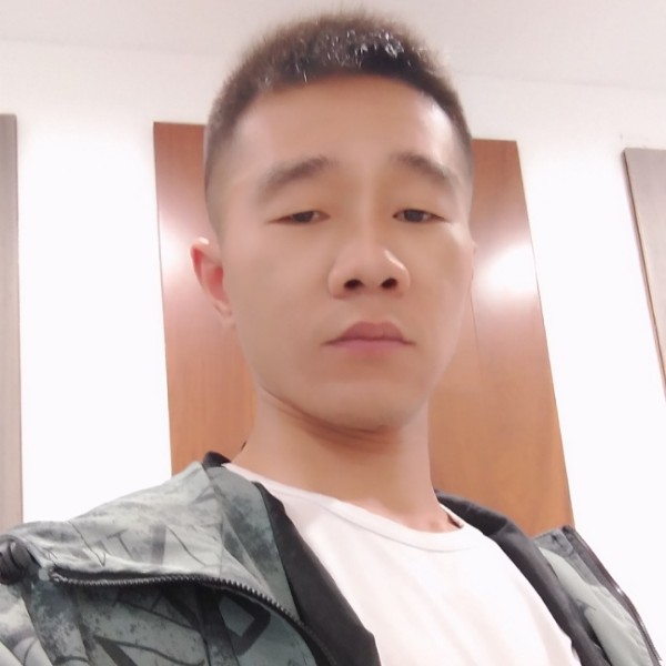 超短裙浅吻舒适的照片