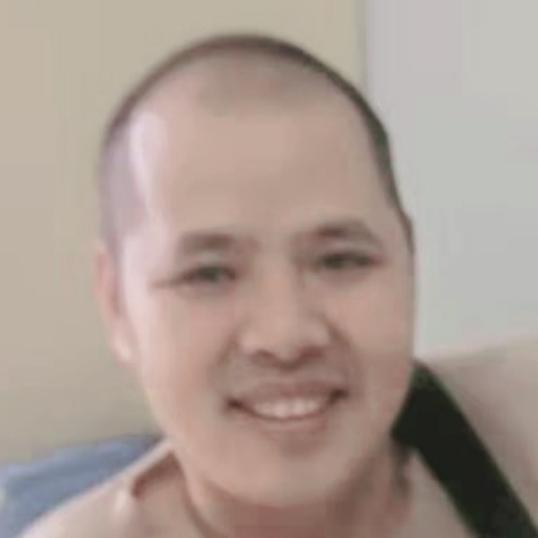 草莓笑饱满的照片