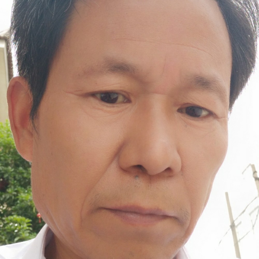 老迟到与野狼的照片