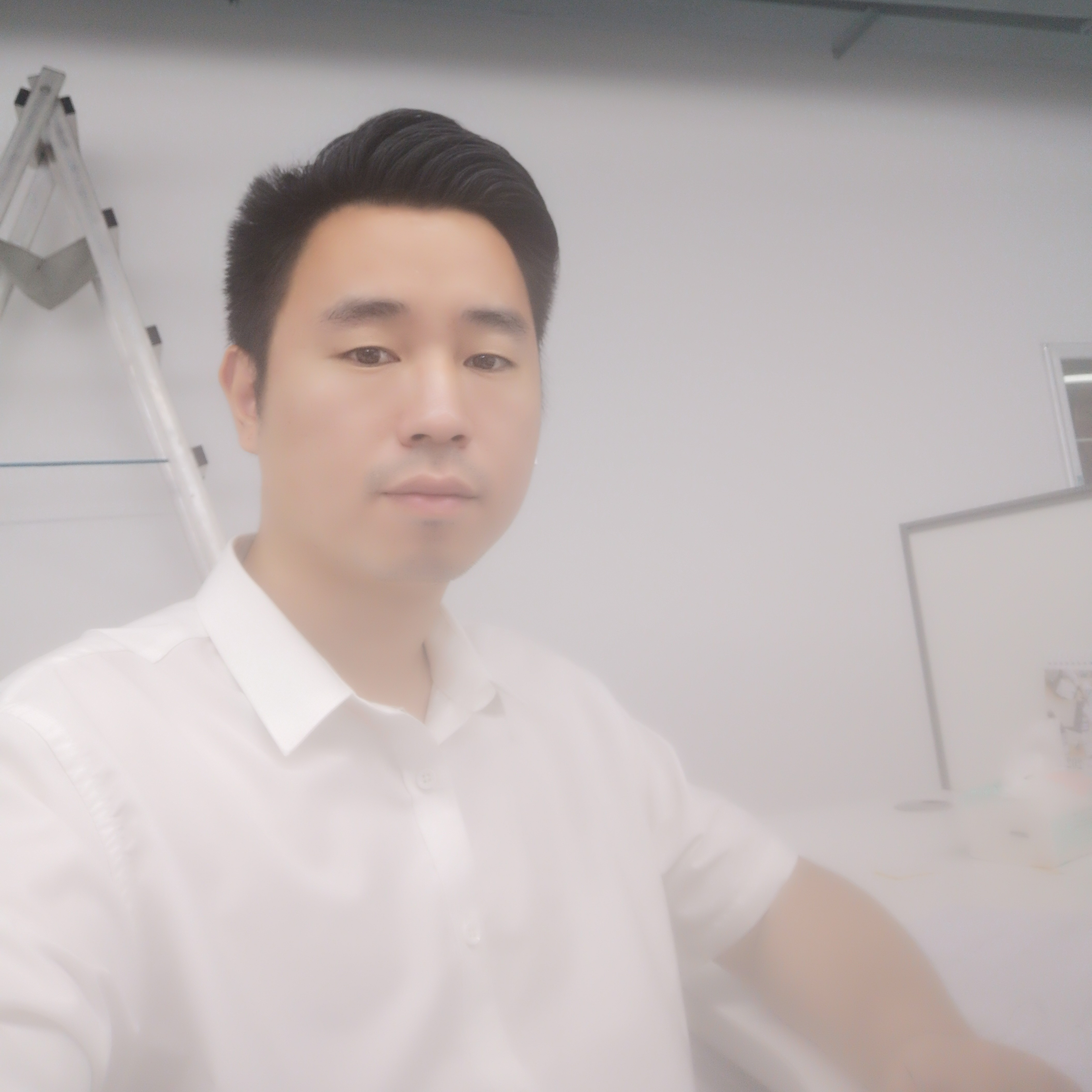 忘忧回眸超帅的照片