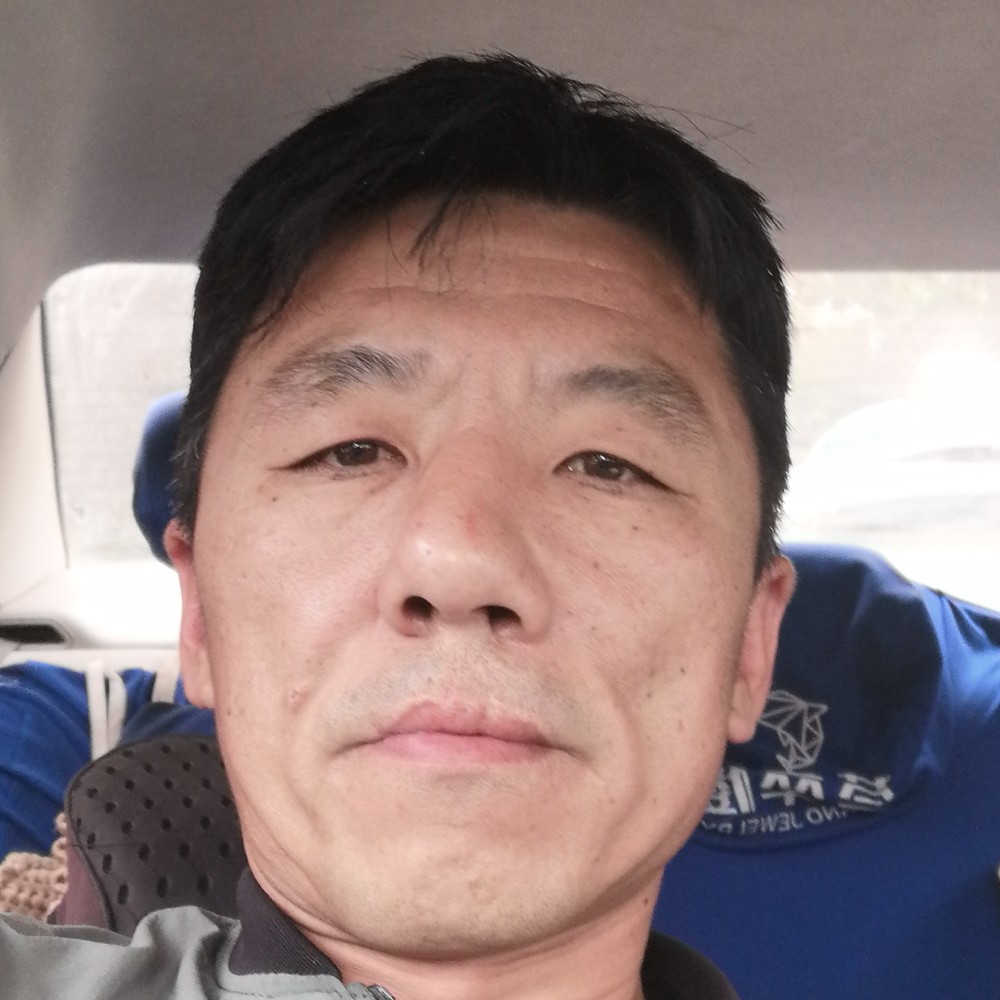自由挽手诺言的照片