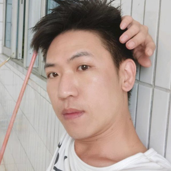 痴情丶男的照片