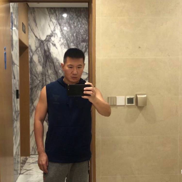 王浩龙的照片