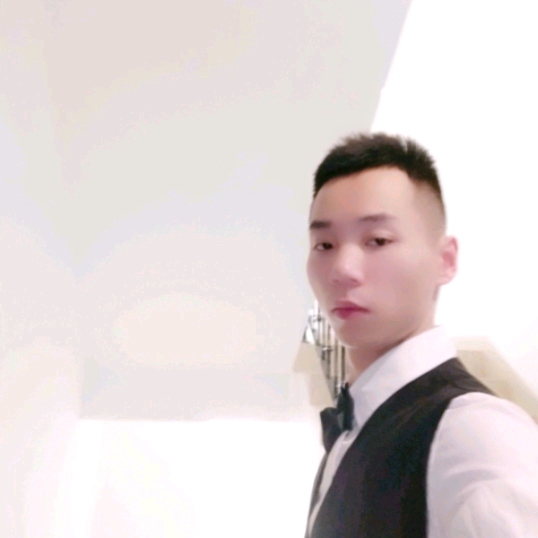 巨人jj的照片