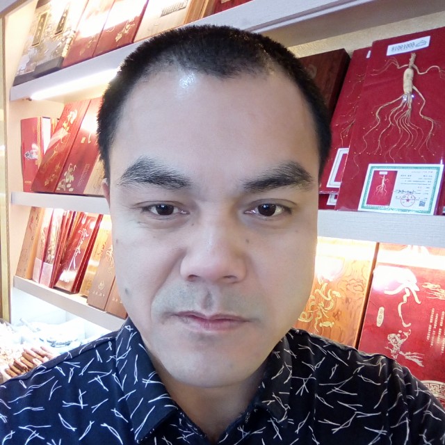 龙谈苦阅的照片