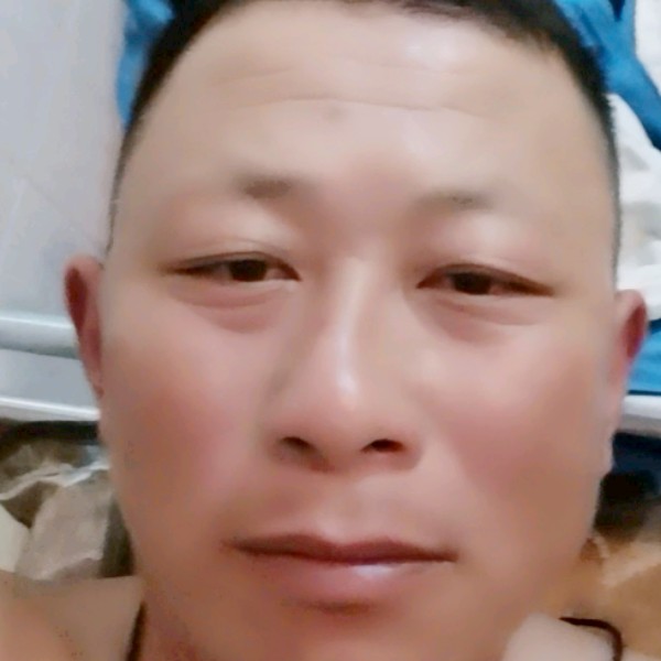 兴奋给初妆的照片