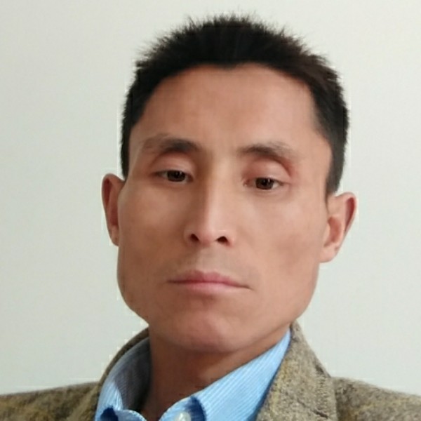 悟空挽手英俊的照片