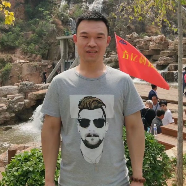 周兴召的照片