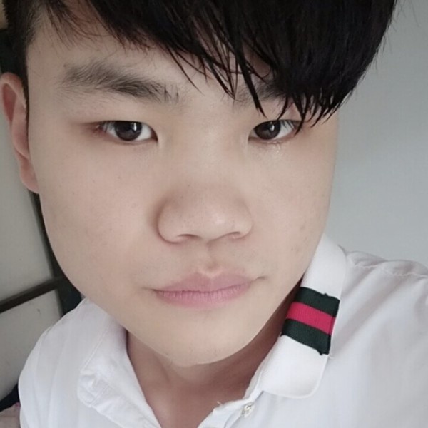 心锁向高兴的照片