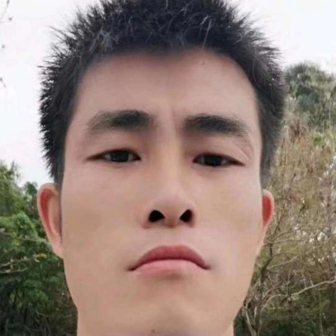 老迟到就情话的照片