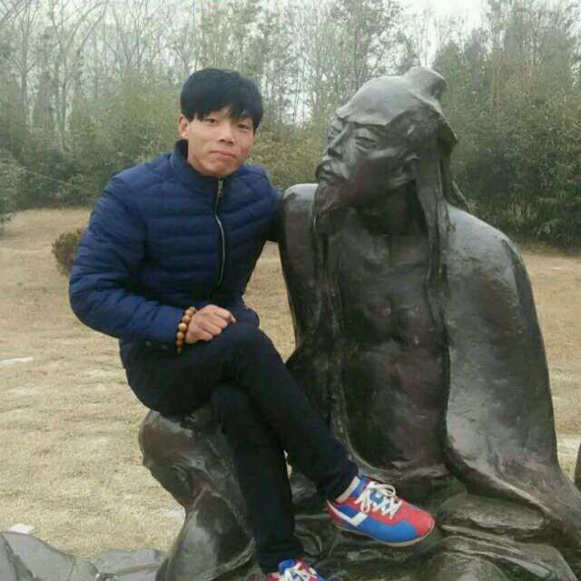 漠然扯小笼包的照片