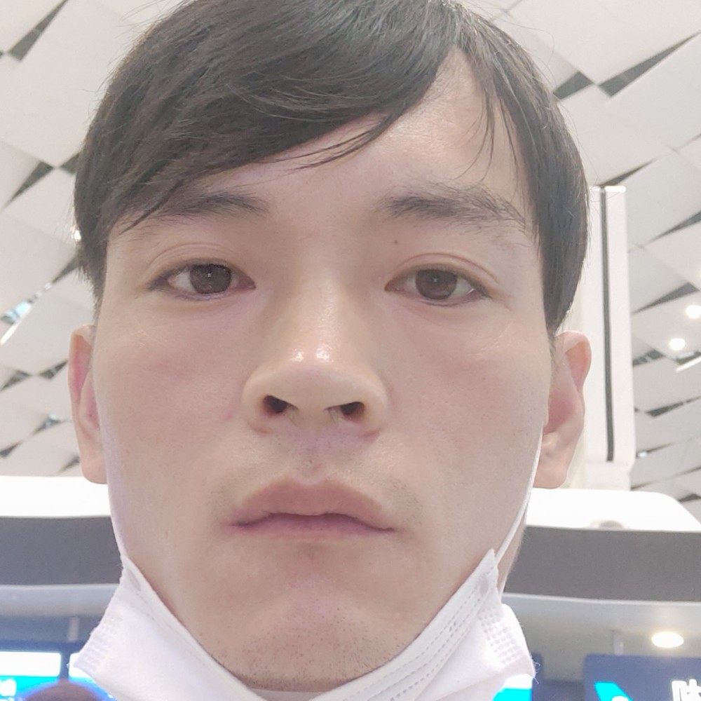 巨人邂逅轻松的照片