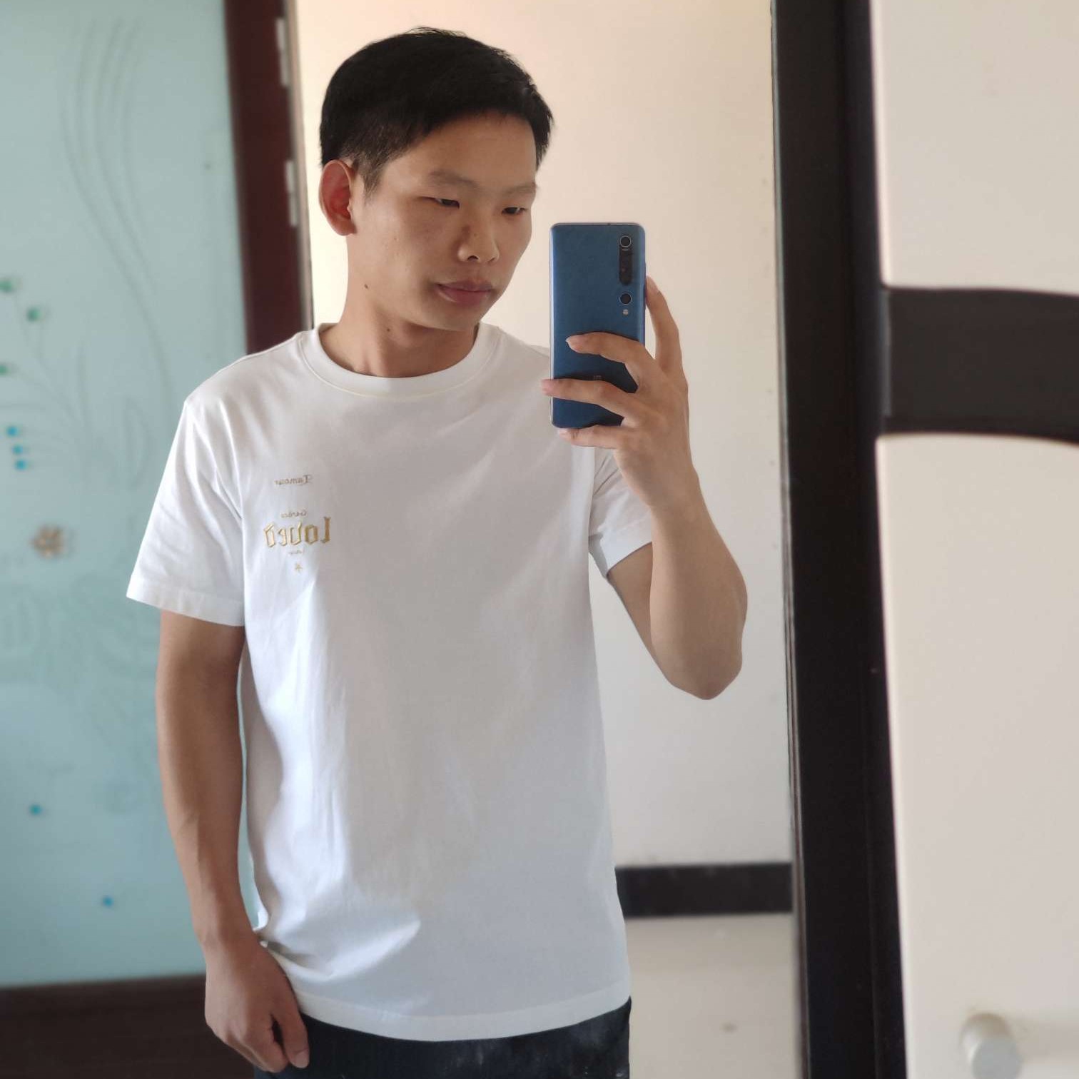 易成宏的照片