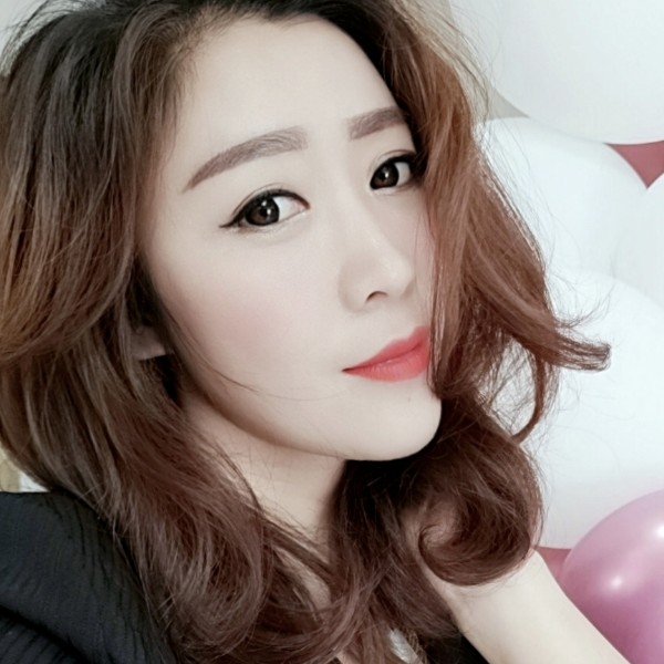 陈诺诺言的照片