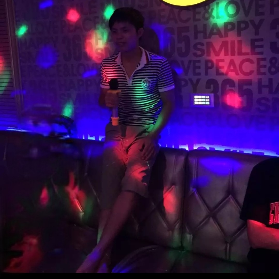 孤独小猛男的照片