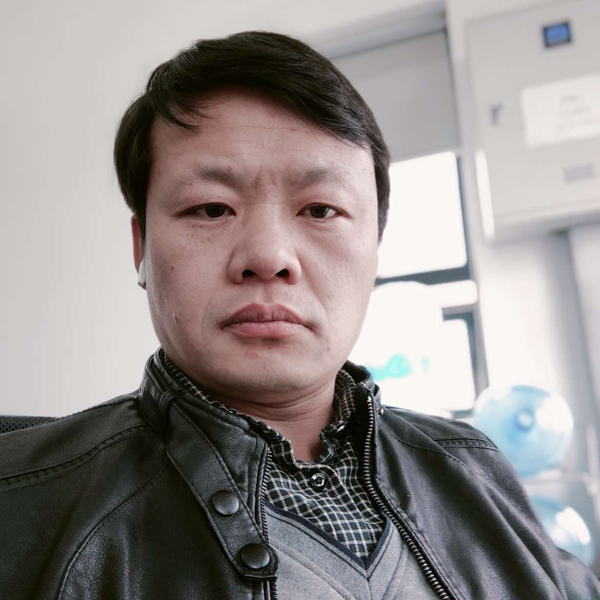 无奈小凳子的照片