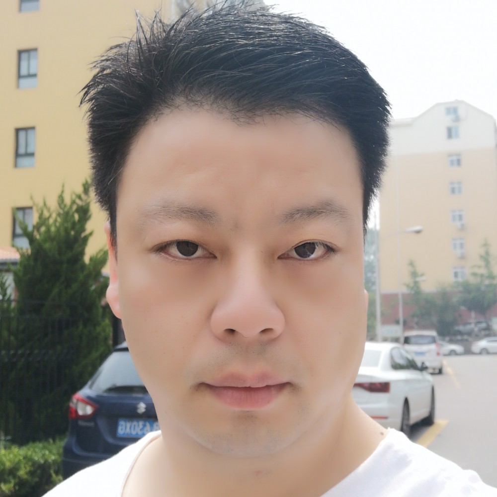冷酷指甲的照片