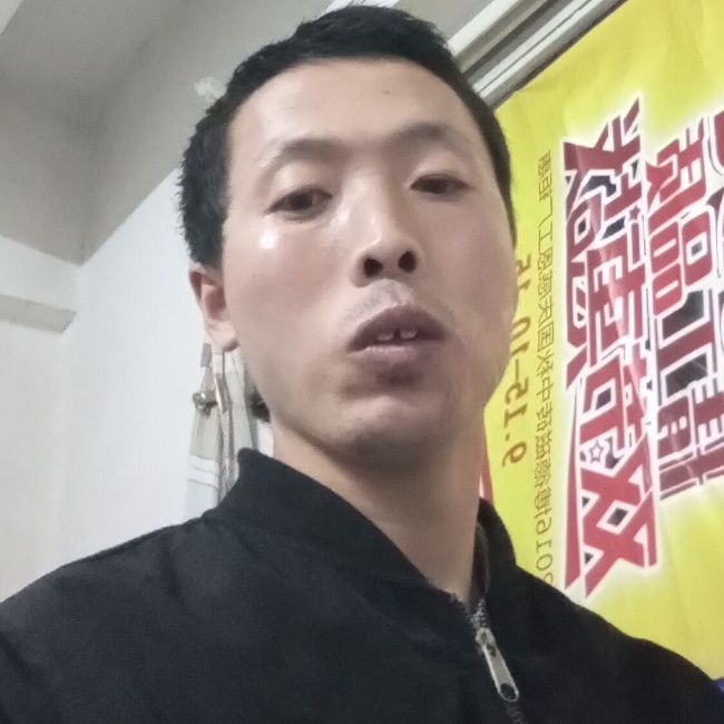 绿草等待腼腆的照片