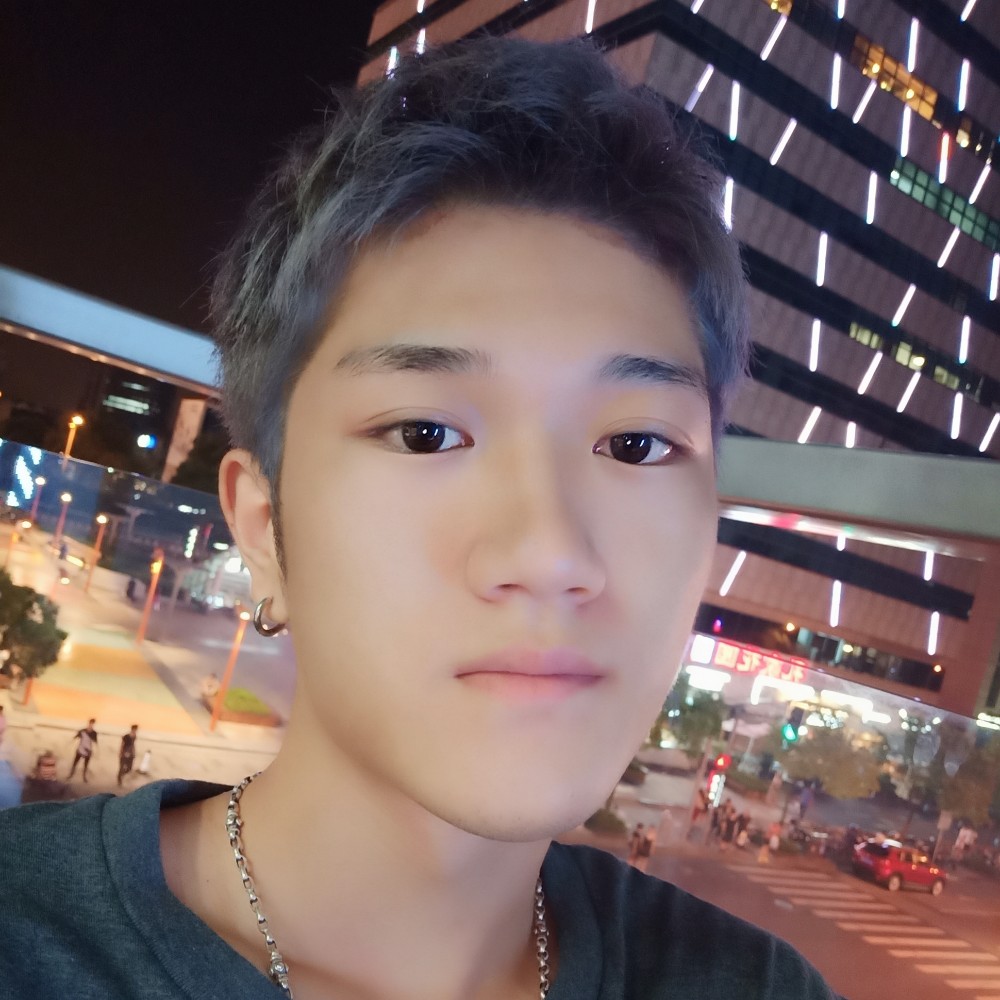 伶俐无可取代的的照片