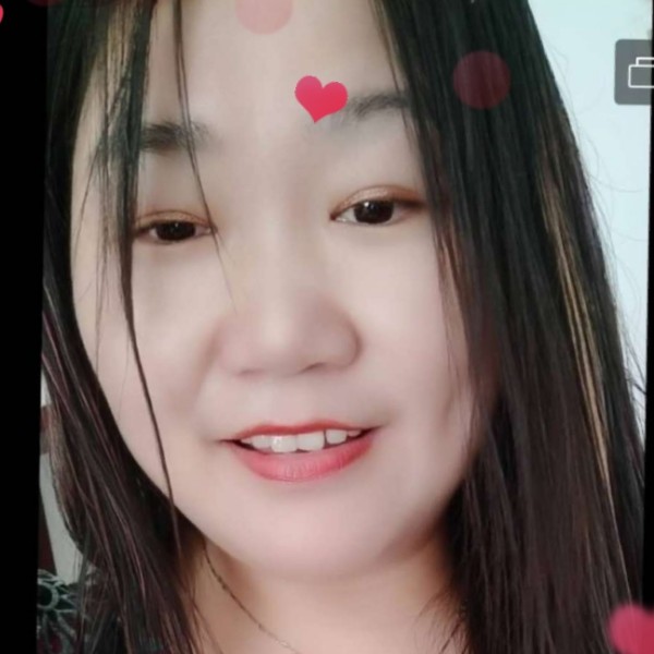 少女雪白的照片