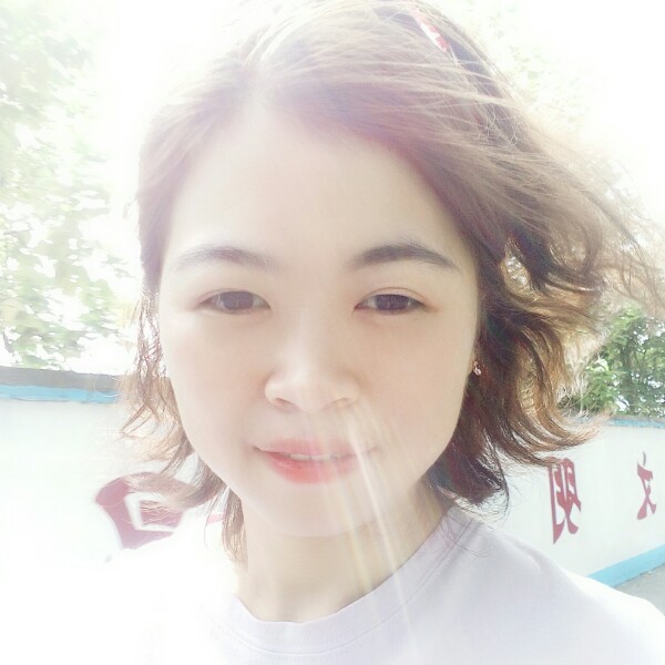 静 静静的照片