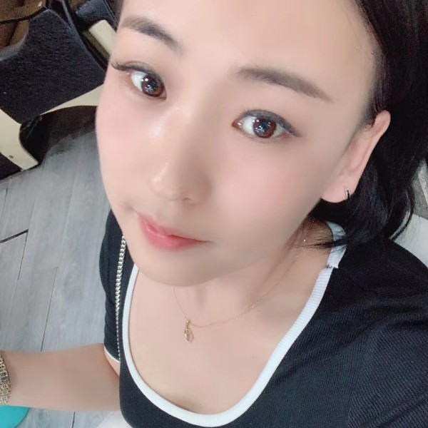 温柔向红尘的照片