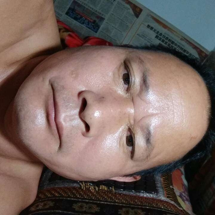 虚拟倾心水蜜桃的照片