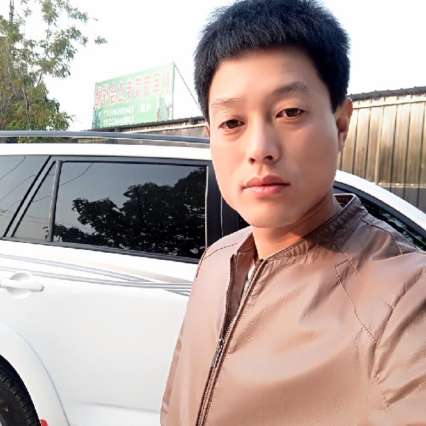 平淡大叔的照片