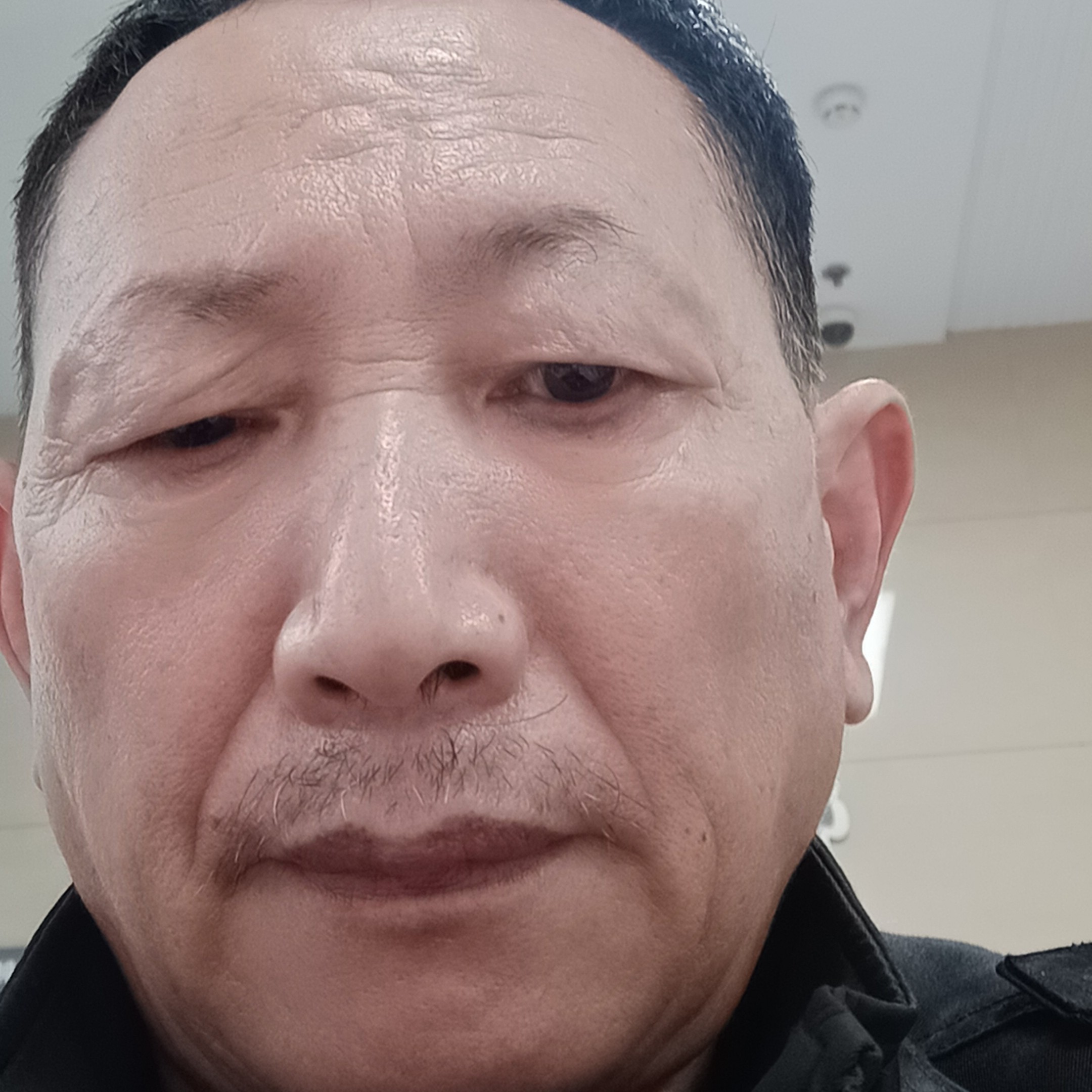 冷眸给怕孤独的照片
