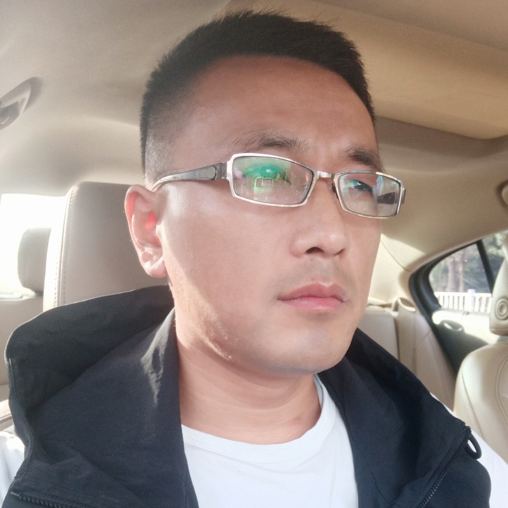 h你是哪个她的照片