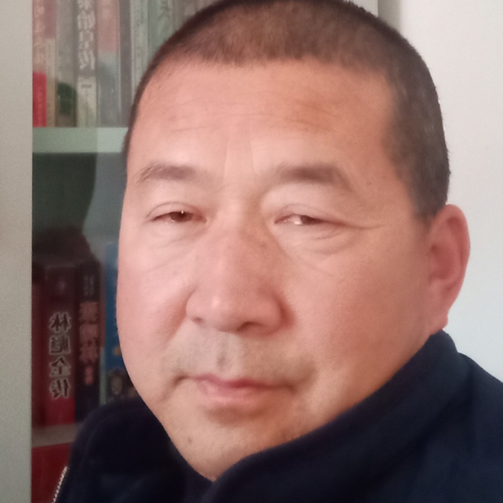 书本挽手初夏的照片