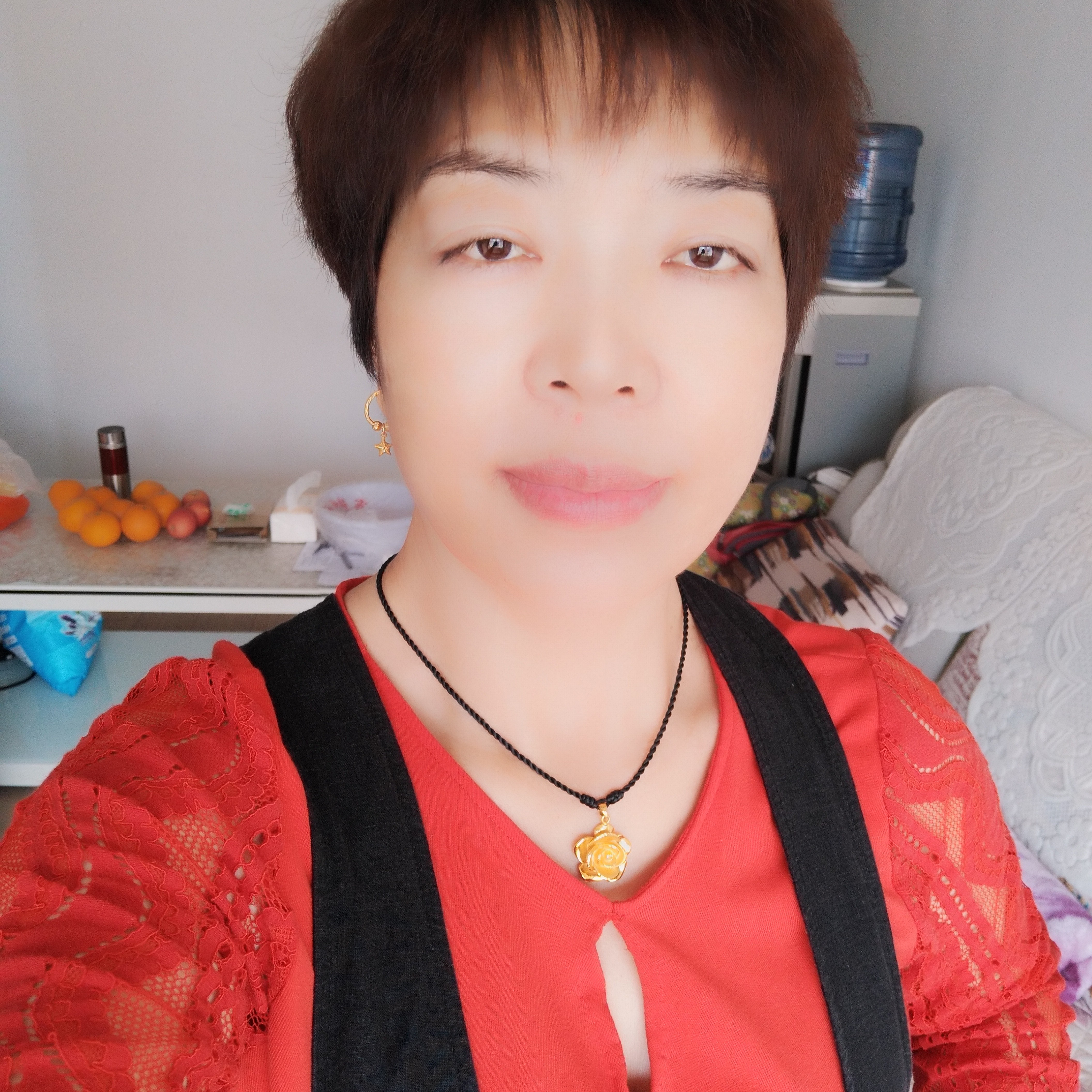 小馒头吃醋跳跃的照片