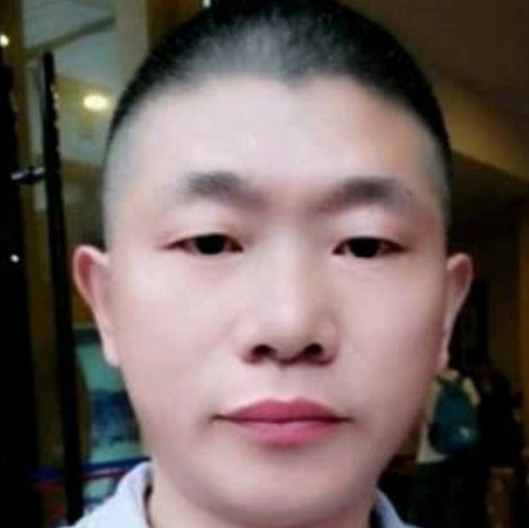 黄昏的霞光的照片