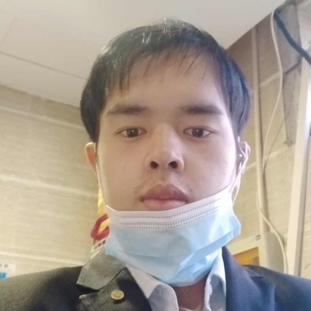 梦影深拥坦率的照片