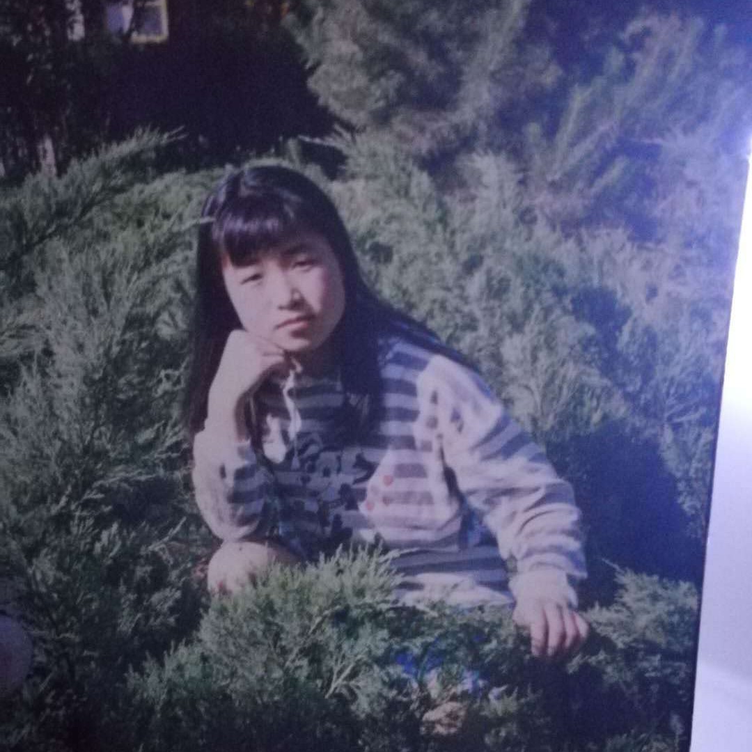 嗯的照片