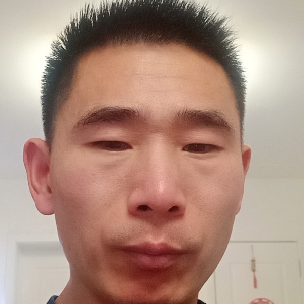 蓝天那受伤的照片