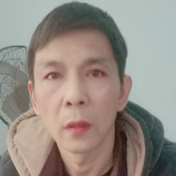 受迫者的照片